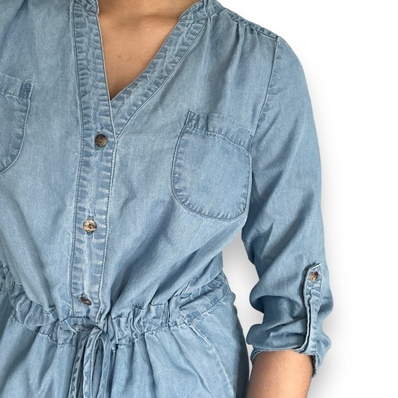 LIGHTWEIGHT DENIM STYLE LIGHT BLUE  ROMPER WITH ADJUSTABLE DRAWSTRING SIZE XS - Picture 2 of 11